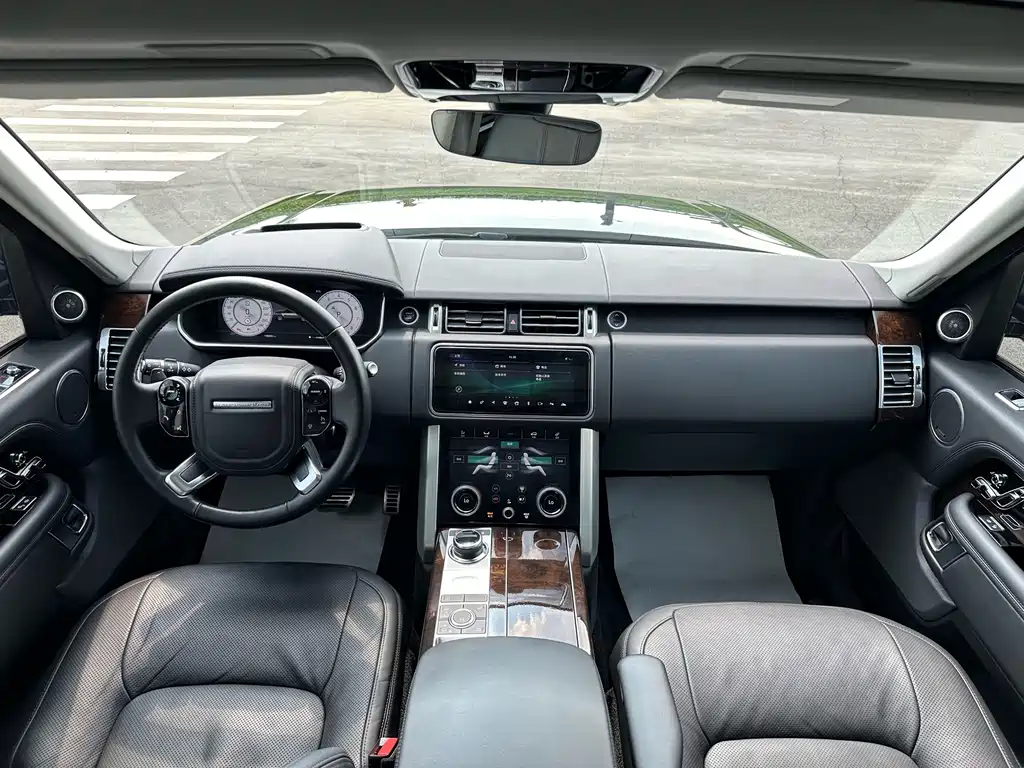 Land Rover Range Rover 2020 — фото 31