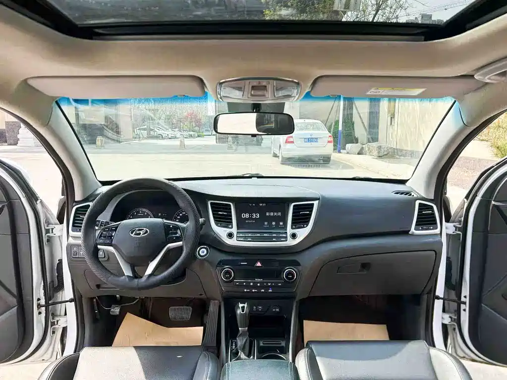 Hyundai Tucson 2017 — фото 9
