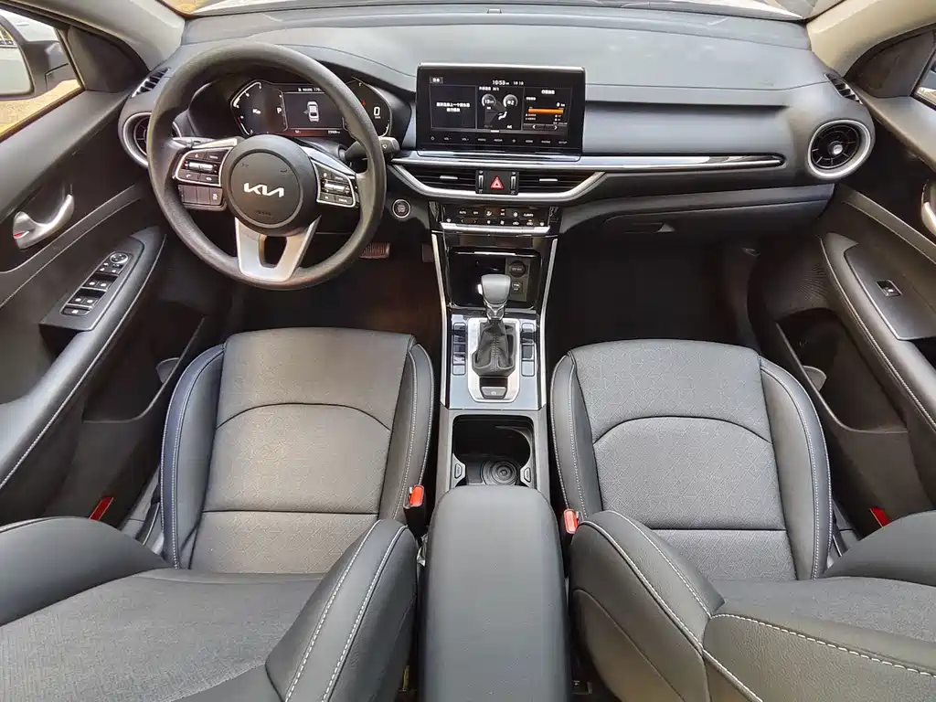 Kia K3 2022 — фото 13