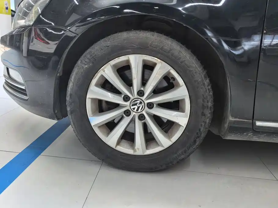 Volkswagen Magotan 2016