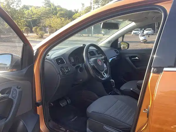 Volkswagen Polo 2016