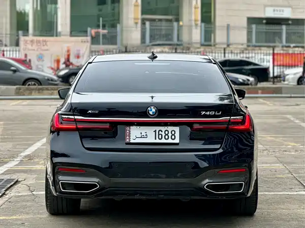 BMW 7 Series 2021