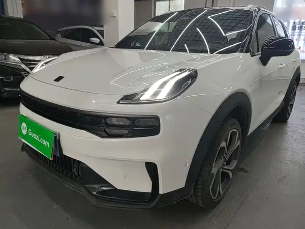 Lynk & Co 06 2023