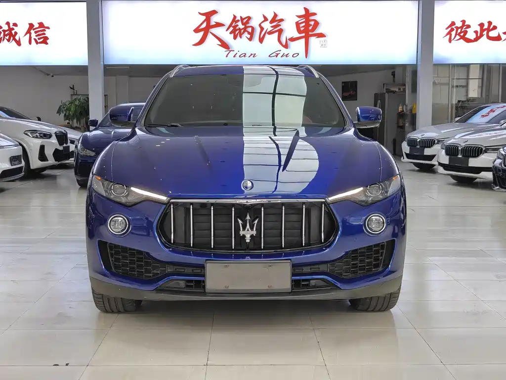 Maserati Levante 2018 — фото 1