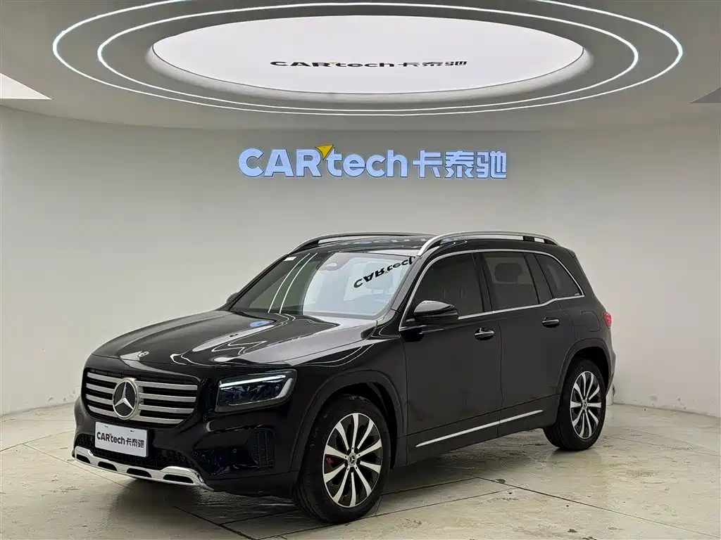 Mercedes-Benz GLB 2024 — фото 1