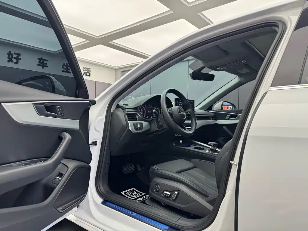 Audi A4L 2025