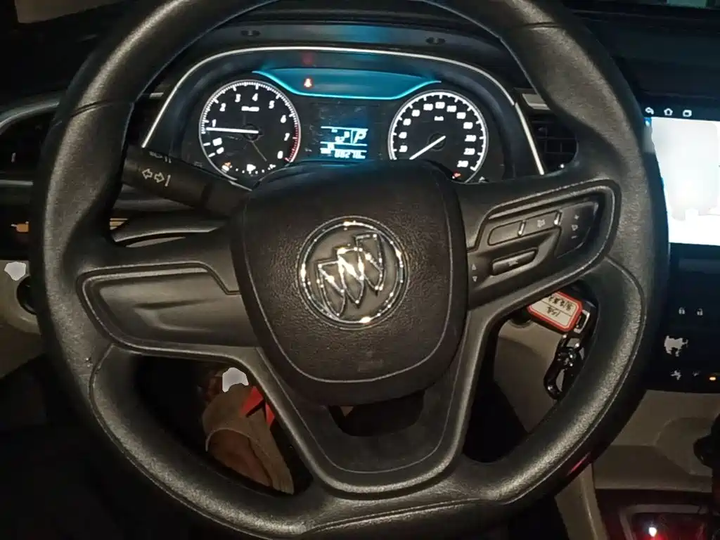 Buick Excelle GT 2015 — фото 11
