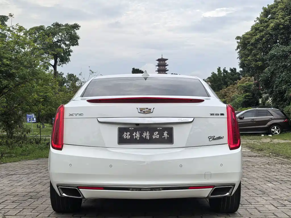 Cadillac XTS 2017 — фото 5