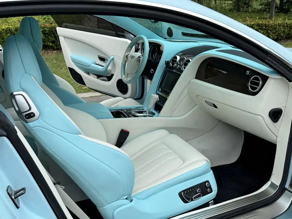 Bentley Continental 2013 — фото 11