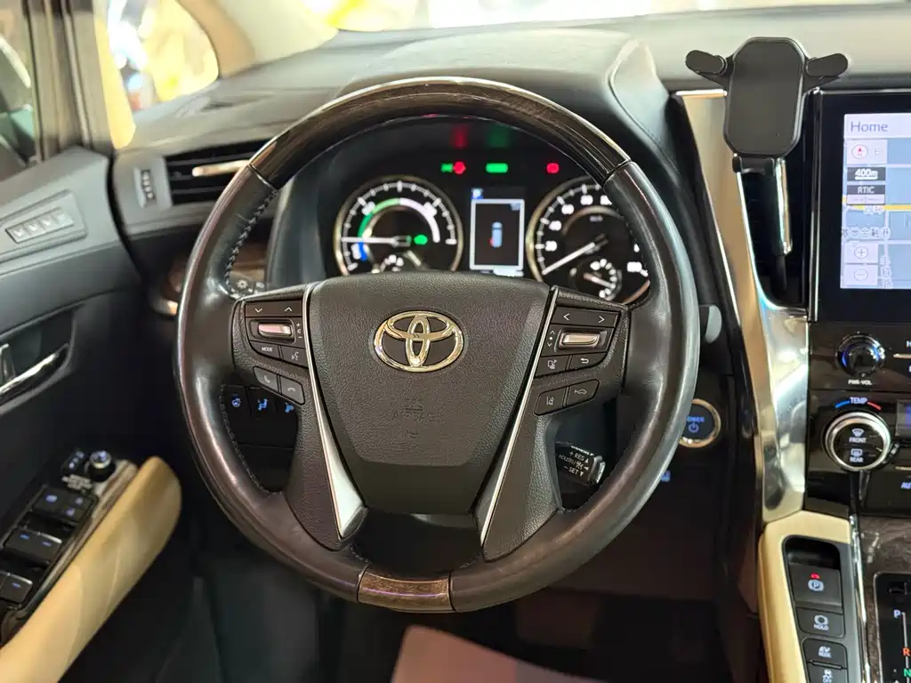 Toyota Alphard 2021 — фото 15