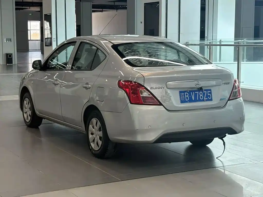 Nissan Sunny 2016 — фото 9
