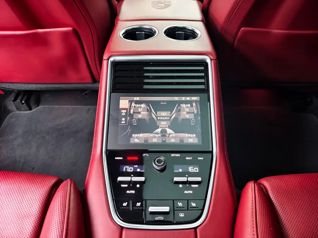Porsche Panamera 2018 — фото 6