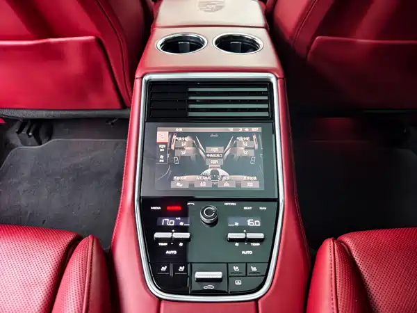Porsche Panamera 2018