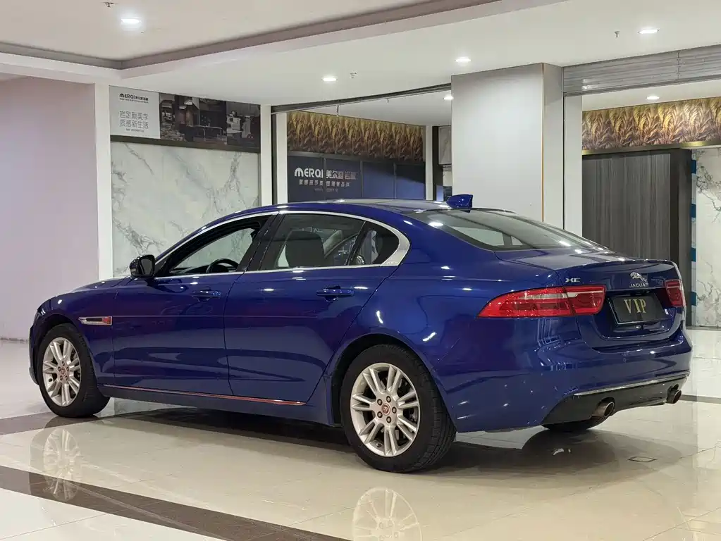 Jaguar XEL 2018 — фото 15