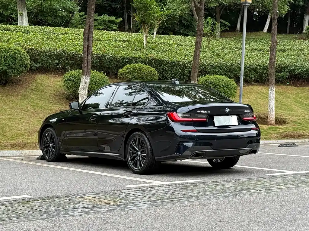 BMW 3 Series 2021 — фото 13