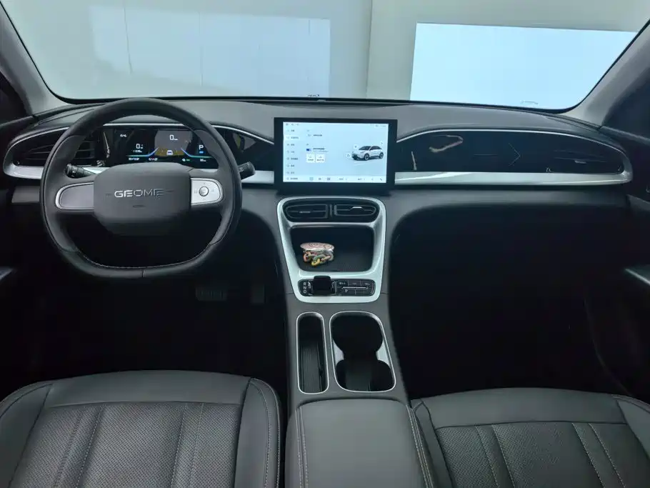 Geely Galaxy Starwish 2025 — фото 12