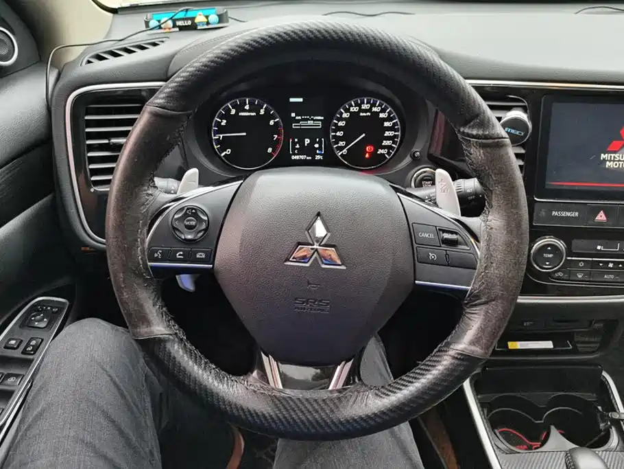 Mitsubishi Outlander 2019 — фото 15