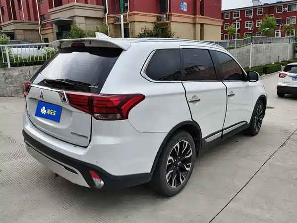 Mitsubishi Outlander 2019