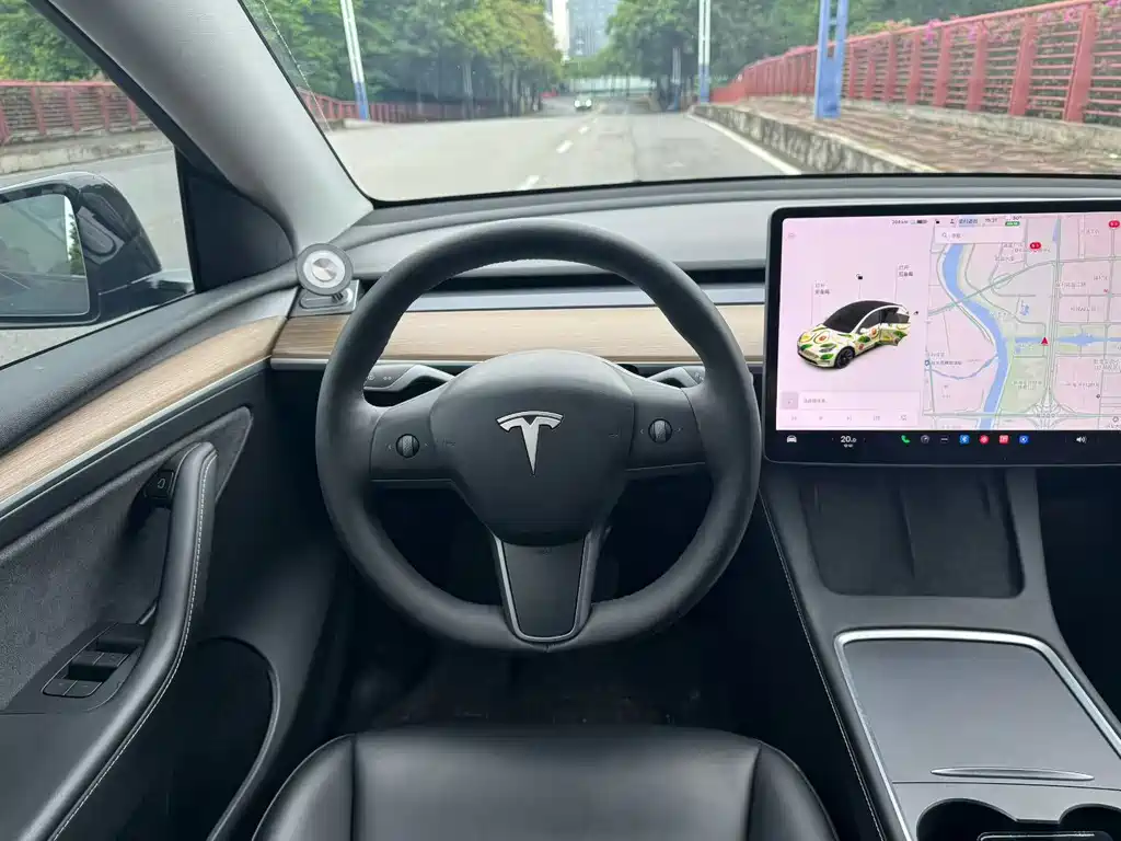 Tesla Model Y 2021 — фото 9