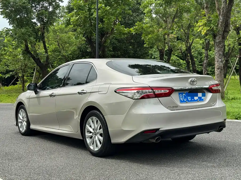 Toyota Camry 2020 — фото 7