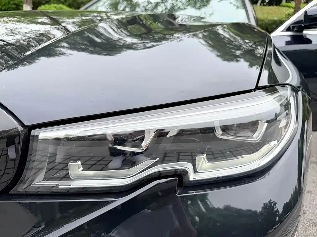 BMW 3 Series 2021