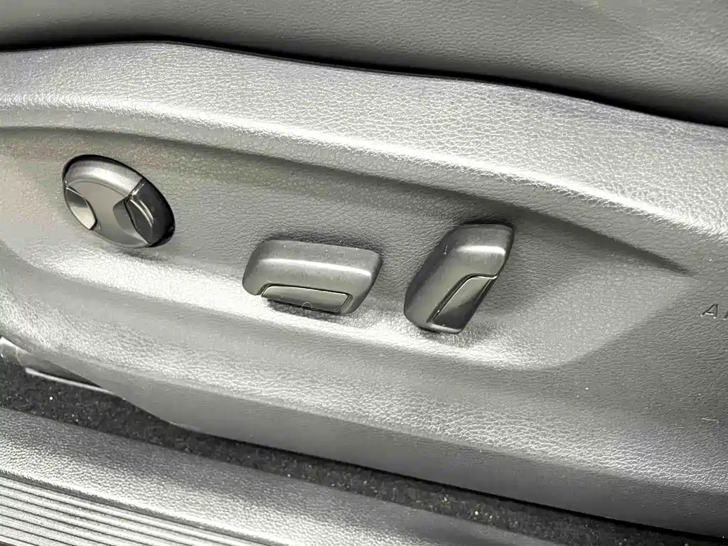 Volkswagen Touran 2022 — фото 15