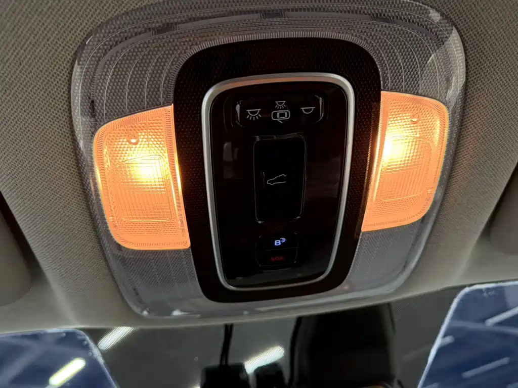 Hyundai Elantra 2023 — фото 14