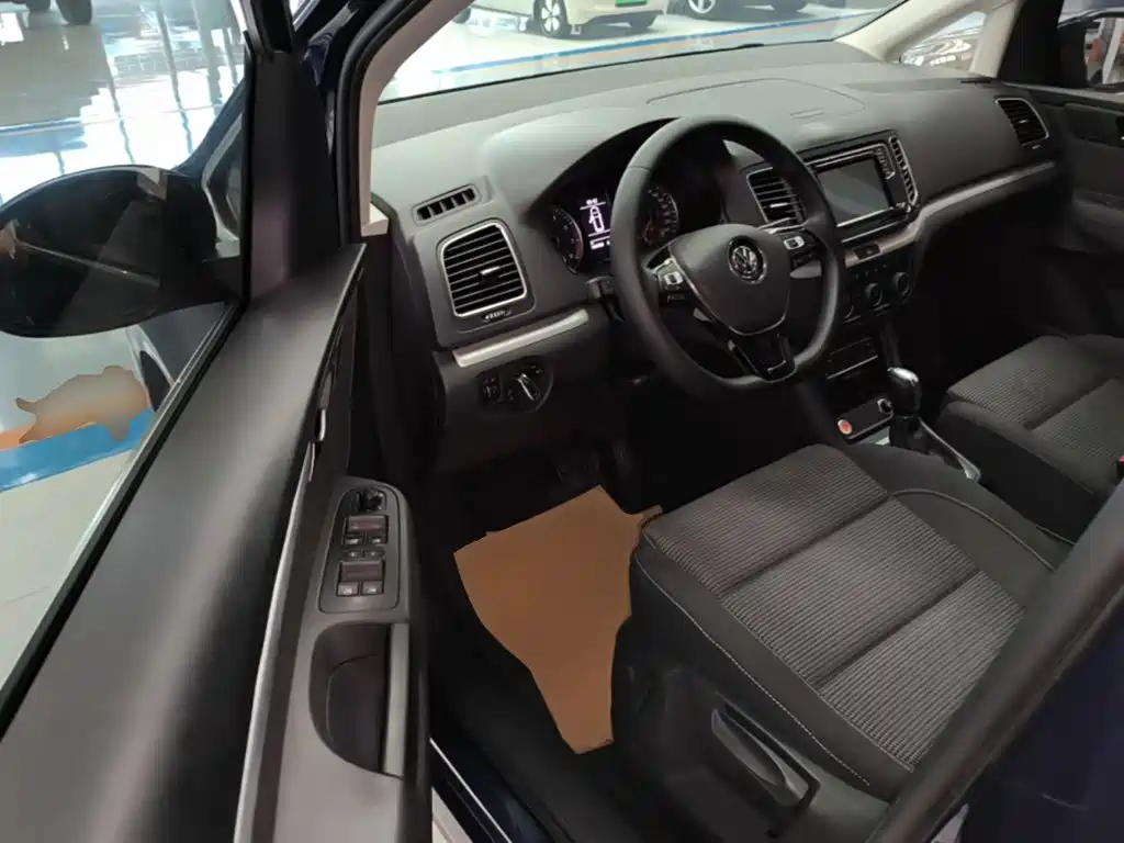 Volkswagen Sharan 2019 — фото 16