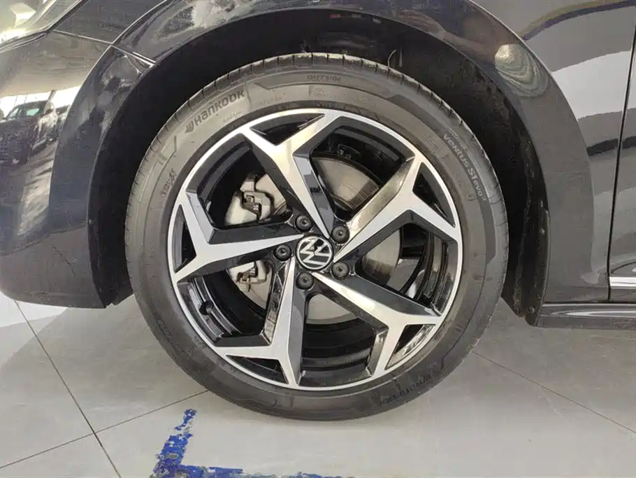 Volkswagen Passat 2024
