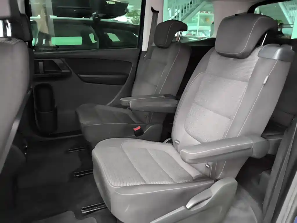 Volkswagen Sharan 2019 — фото 17
