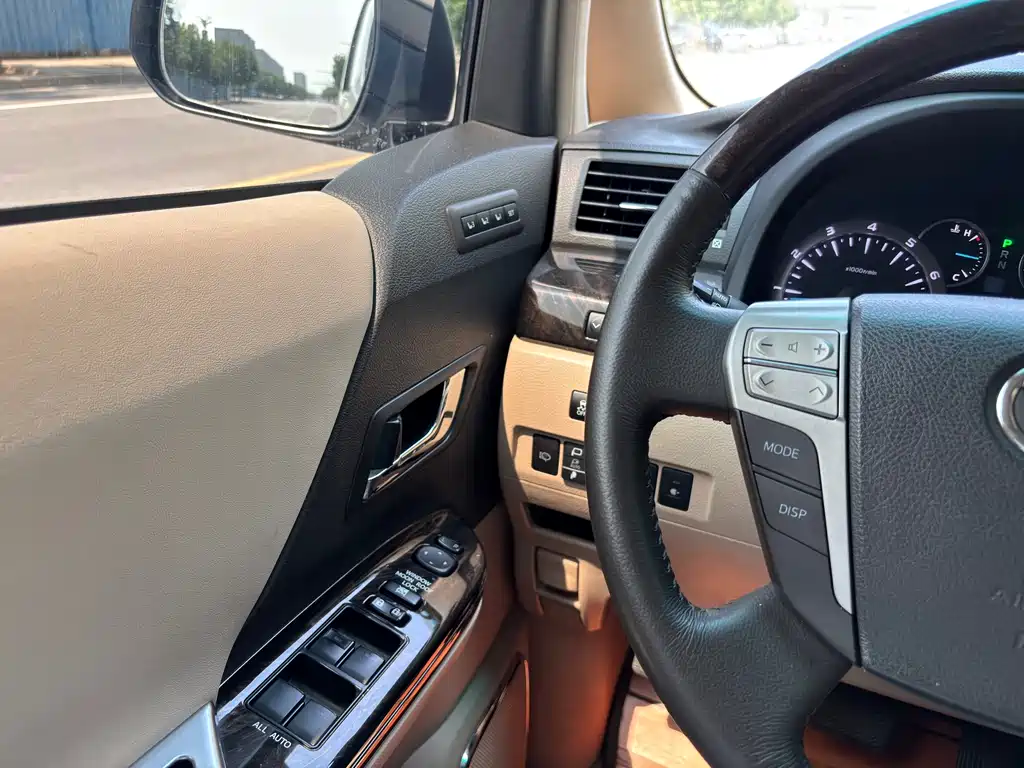 Toyota Alphard 2014 — фото 15