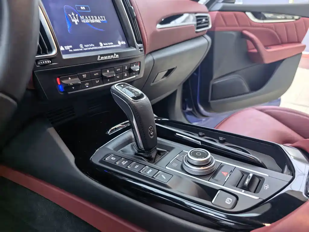 Maserati Levante 2020 — фото 10