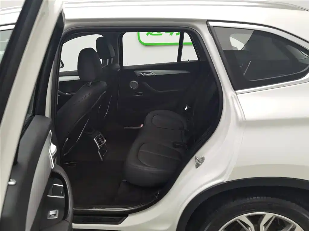 BMW X1 2018 — фото 15