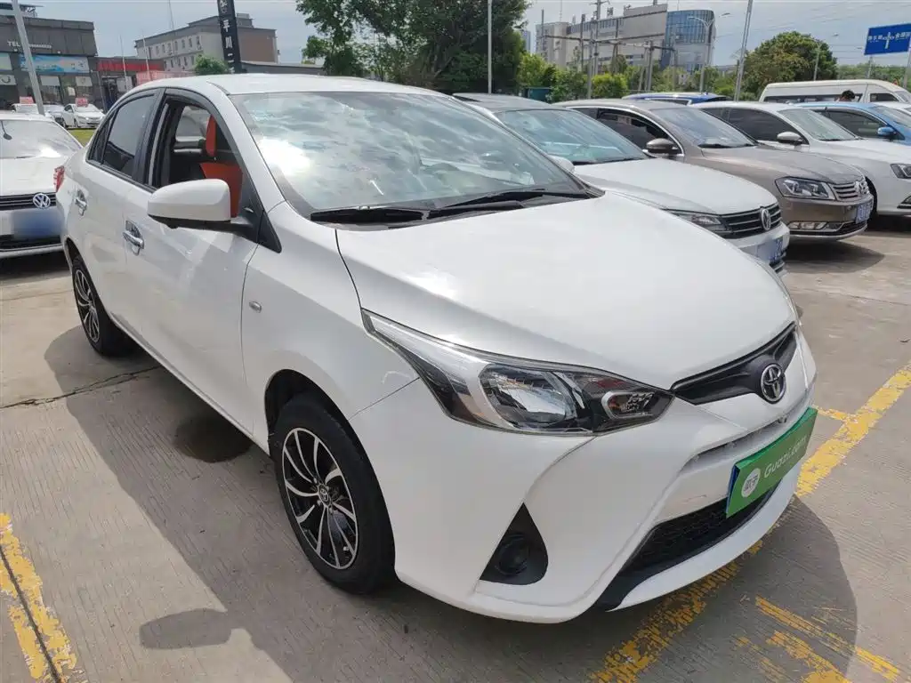 Toyota Yaris L 2019 — фото 4