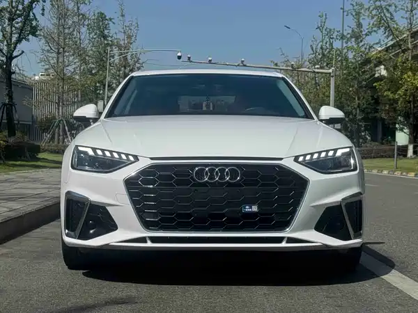 Audi A4L 2020