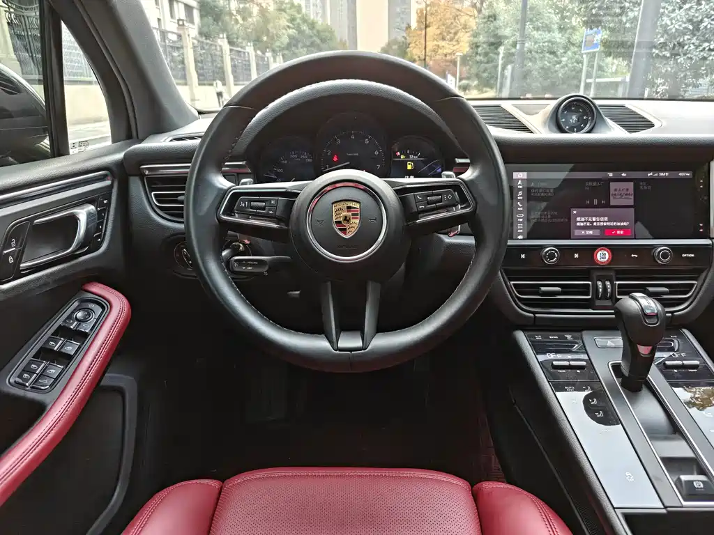 Porsche Macan 2023 — фото 17