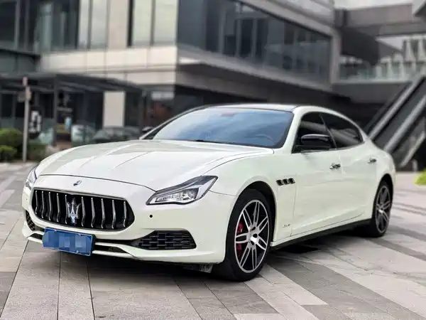 Maserati Quattroporte 2015