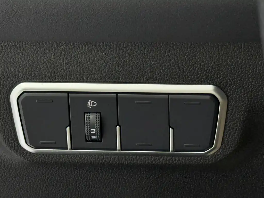 Haval M6 2022 — фото 22