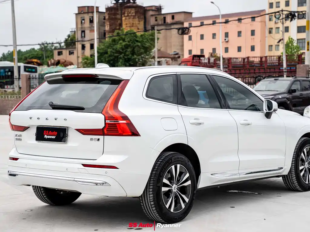 Volvo XC60 2024 — фото 6
