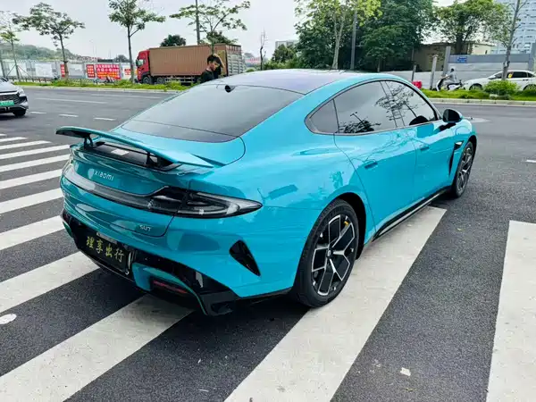 Xiaomi SU7 2024