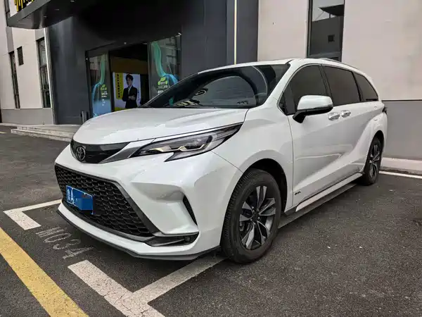 Toyota Granvia 2024