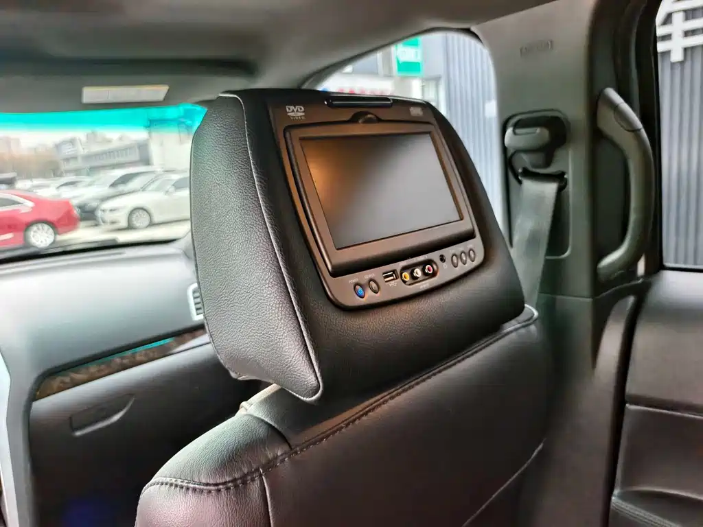 Ford Explorer 2015 — фото 16