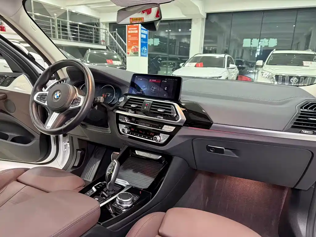 BMW X3 2019 — фото 12