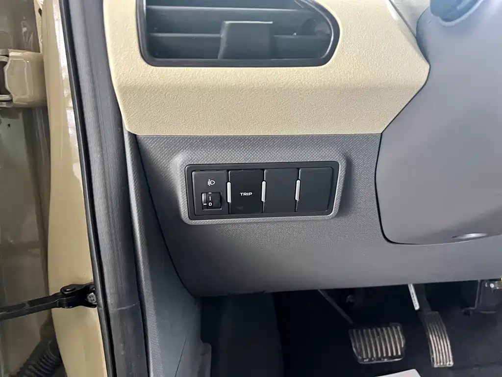 Geely Galaxy Panda 2023 — фото 16