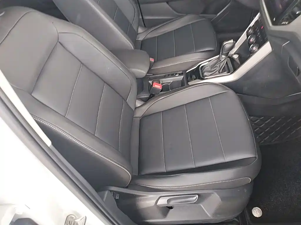 Volkswagen T-Roc 2023 — фото 25