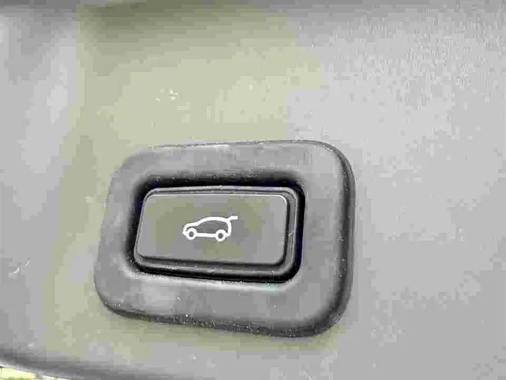 Land Rover Range Rover Evoque 2021 — фото 9