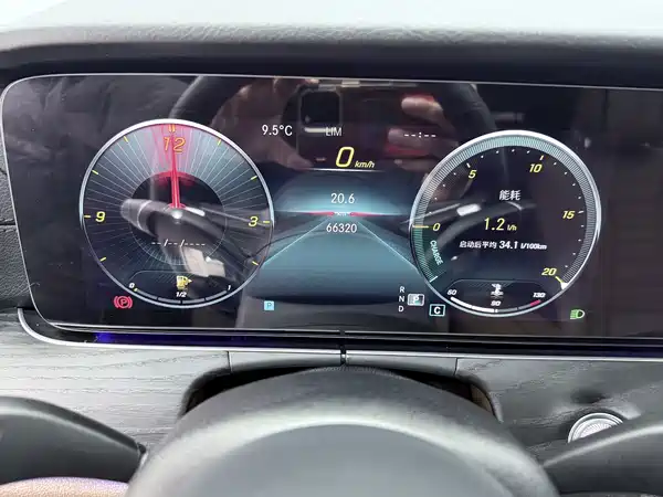 Mercedes-Benz E-Class 2022