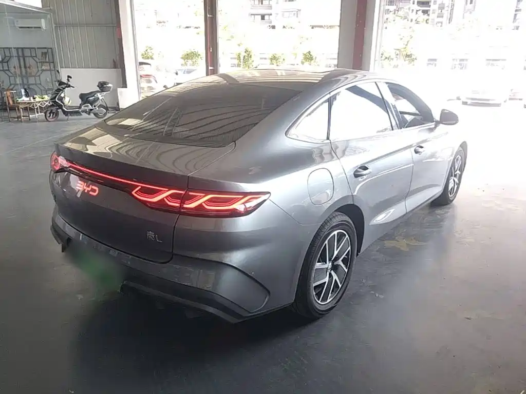 BYD Qin L 2025 — фото 7