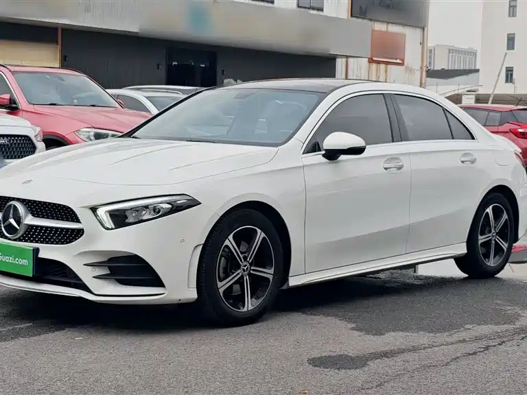 Mercedes-Benz A-Class 2023 — фото 2