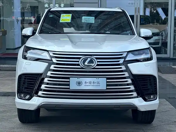 Lexus LX 2025